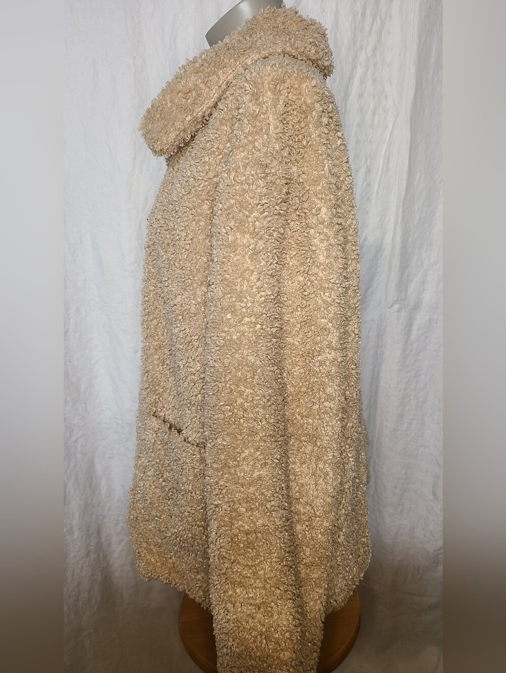 Steve Madden Plush Teddy Zip Jacket in Beige - Picture 5 of 6